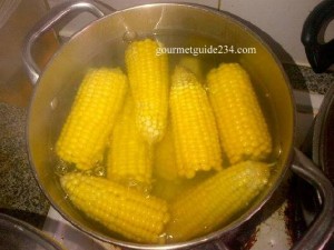 fresh corn in the pot